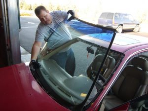 Rimrock Auto Glass Removing a Broken Windsheild